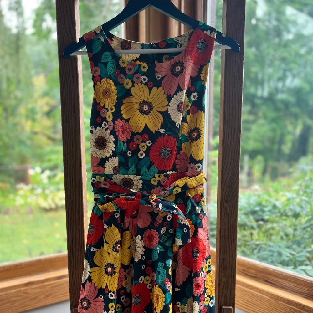 Yellow and Red Sleeveless Sundress Midi
